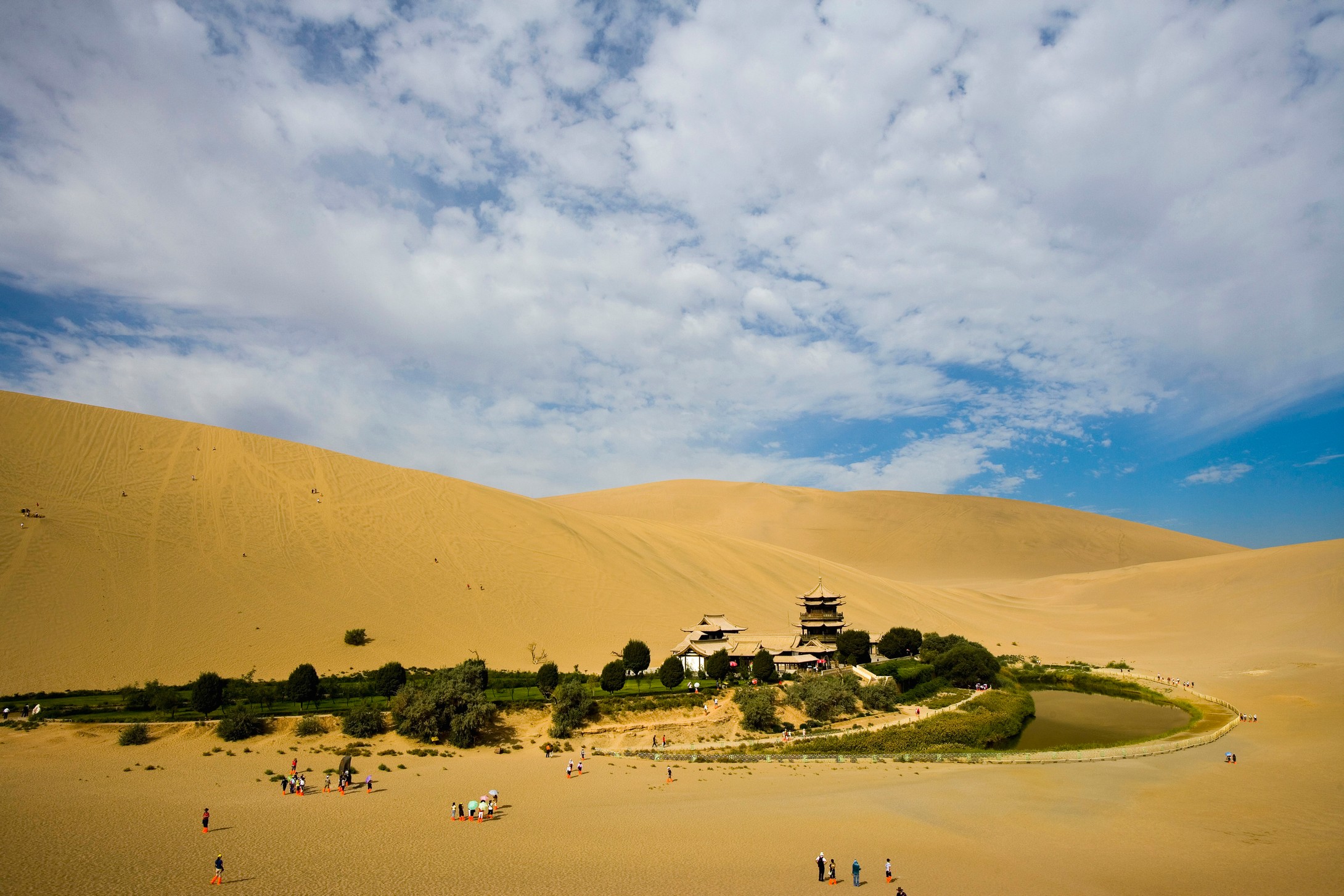Mingsha Mountain and Crescent Spring travel photo 4