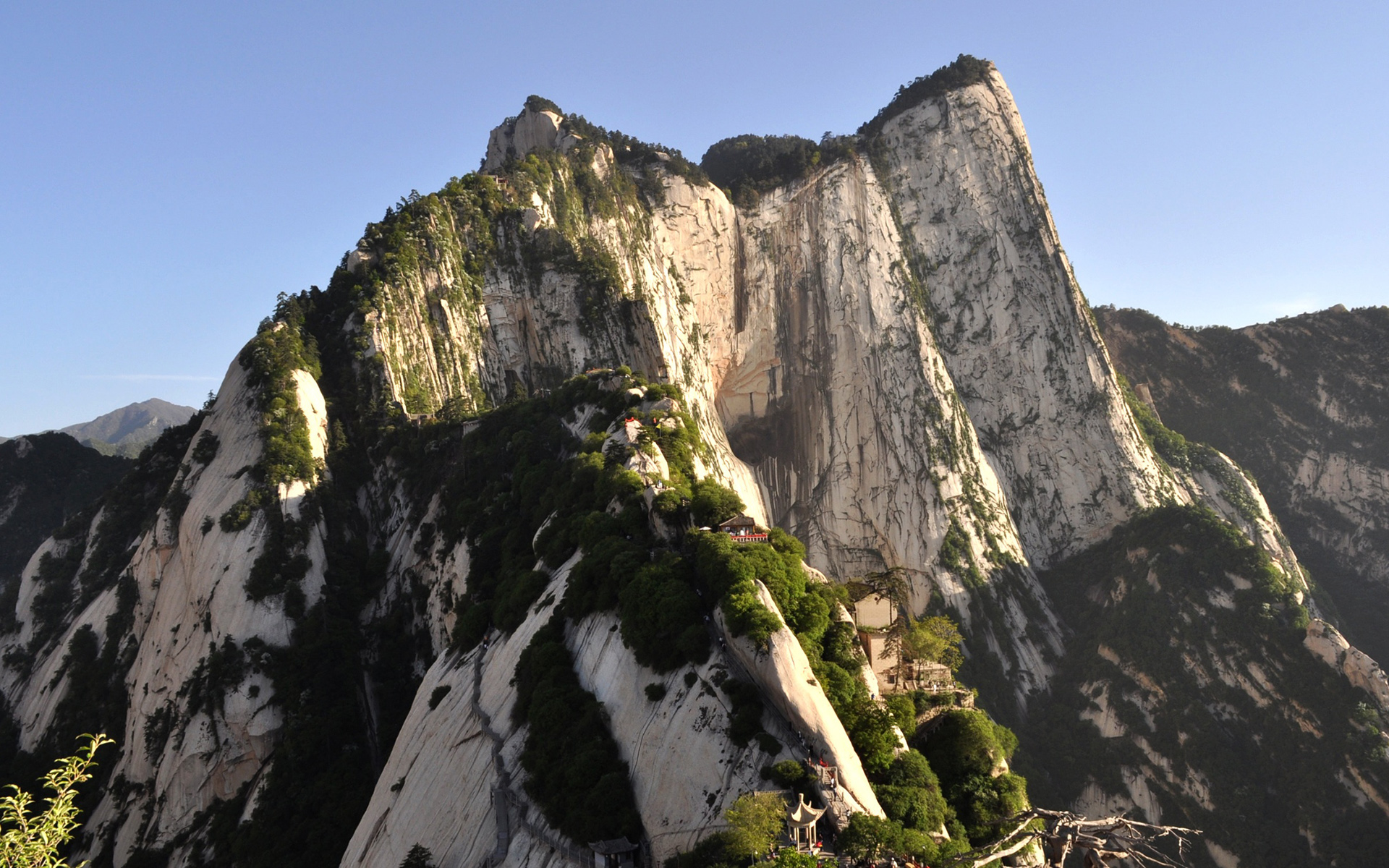 Huashan travel photo 2